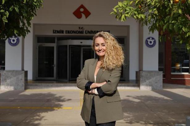 Dünyaca ünlü üniversiteye İzmirli akademisyen