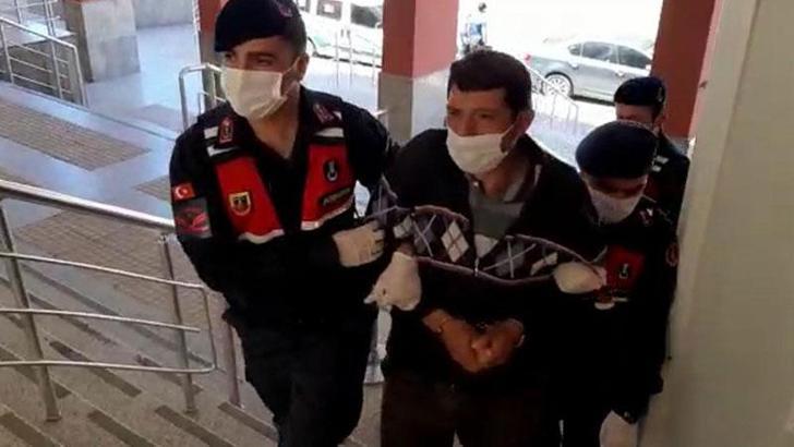 Aşk mektubu yazdığı genç kızın anne ve babasını öldürdü, müebbet hapisle yargılanıyor