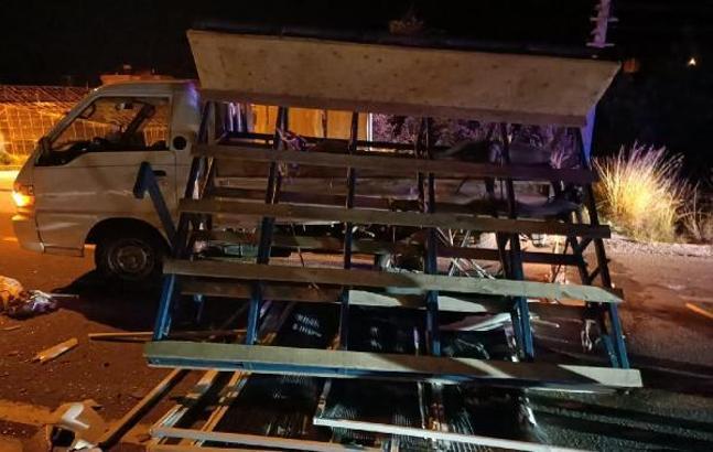 Demre'de iki kazada üç kişi yaralandı