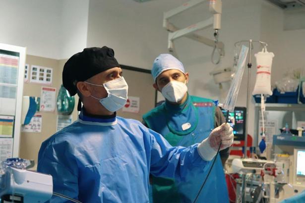 ‘Kalp kapağı hastalıklarında ameliyatsız tedavi önemli bir seçenek’