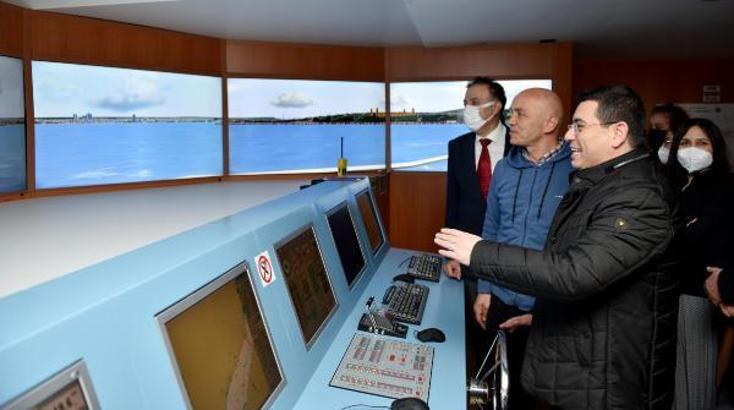 Tütüncü'den Bilim Merkezi'ne 'Denizcilik Bölümü' müjdesi