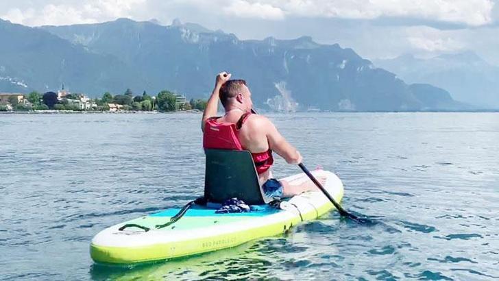 Omurgası kopan felçli hasta, geliştirilen elektrikli implant sayesinde yürüdü