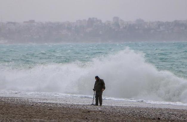 Dev dalgalar arasında 'define' mesaisi