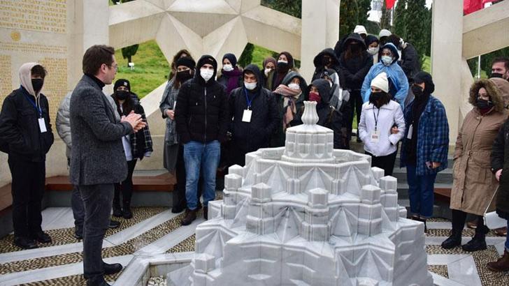 Abdülhamid Han, vefatının 104'üncü yılında kabri başında anıldı