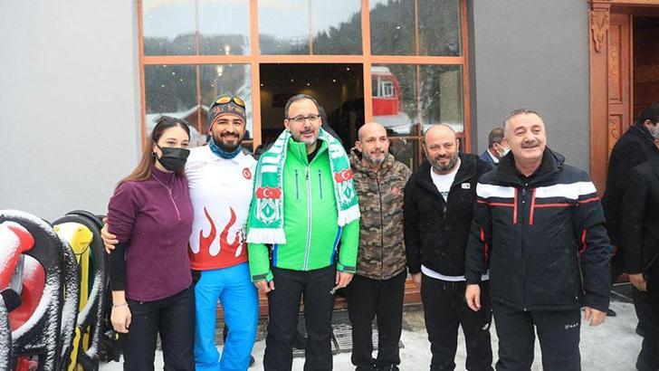 Bakan Kasapoğlu: Türkiye kış sporlarında da anlamlı bir seviyeye geldi