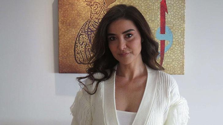 Şarkıcı Ebru Elver'e dolandırıcılık şoku