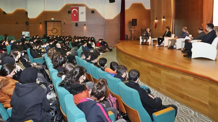 Sultangazi'de 'İletişim Sohbetleri' düzenlendi