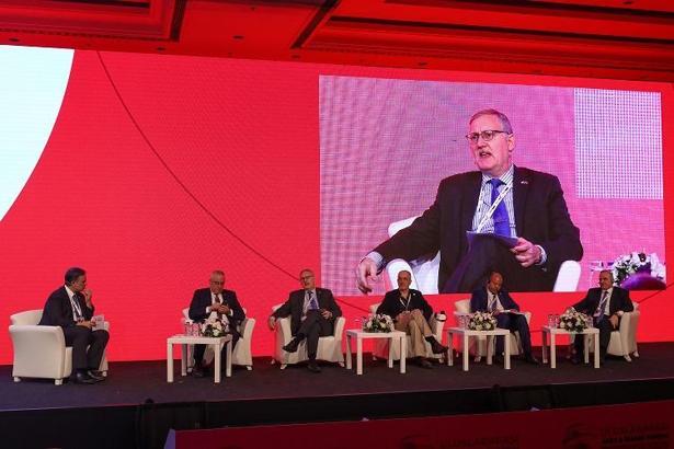 “Uluslararası Afet ve İnsani Yardım Lojistiği Kongresi” devam ediyor