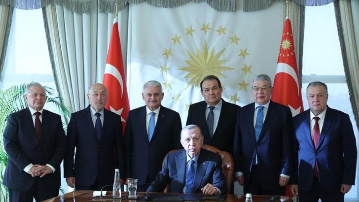 Cumhurbaşkanı Erdoğan Aksakallar Heyeti'ni kabul etti