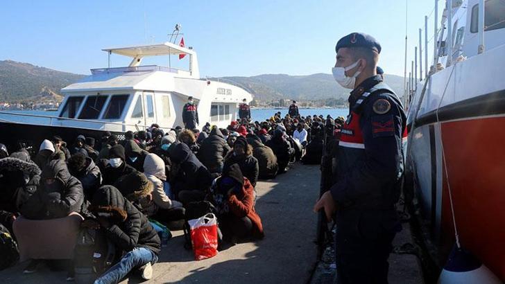 İzmir'de İHA'lı operasyonda 226 kaçak göçmen ile 10 organizatör yakalandı