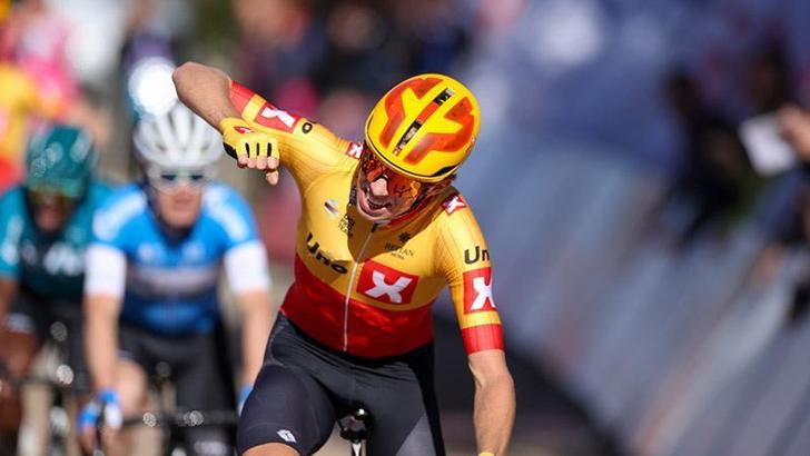 Tour of Antalya'nın Aspendos-Termessos etabında kazanan Jacob Hidsgaul Madsen oldu