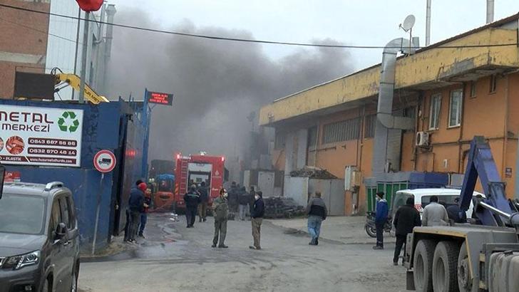 Pendik'te geri dönüşüm merkezinde yangın