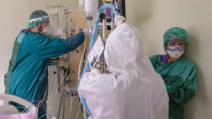 Koronavirüs salgınında günlük vaka sayısı 94 bin 730 oldu