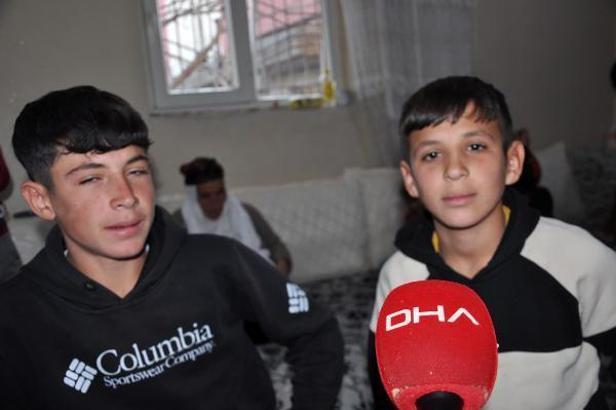 Derik'te 4’ü çocuk 7 kişi sokak köpeklerinin saldırısına uğradı, o anlar kamerada