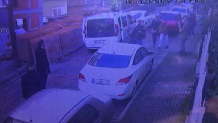 Bahçelievler'de işçilerle inşaat sahiplerinin sopalı silahlı kavgası: 5 yaralı