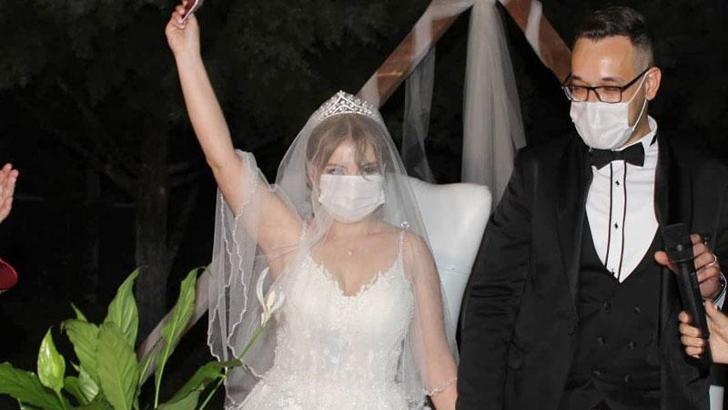 TIR'la çarpışan otomobildeki SHM müdürü ile 6 aylık evli çift öldü