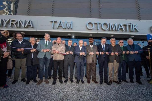 Türkiye'nin en büyük tam otomatik otoparkı İzmir'de açıldı