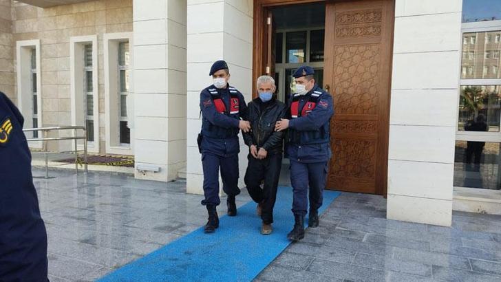 Zihinsel engelli kız kardeşini başına demirle vurup öldürmüş