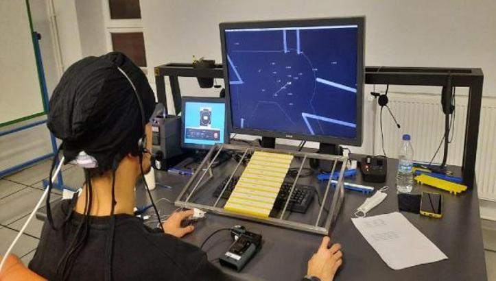 Hava trafik kontrolörü öğrencilerine TÜBİTAK destekli proje