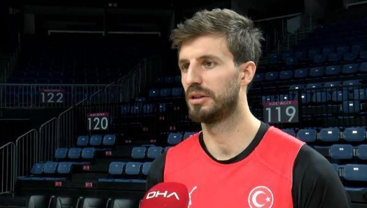 (ÖZEL) Doğuş Özdemiroğlu: Sakin kalıp cesur oynarsak maçı kazanacağımızı düşünüyorum