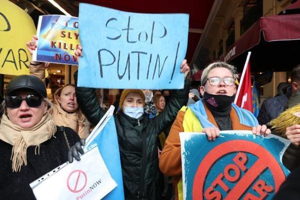 Ek fotoğraflar// Rusya Başkonsolosluğu önünde eylem