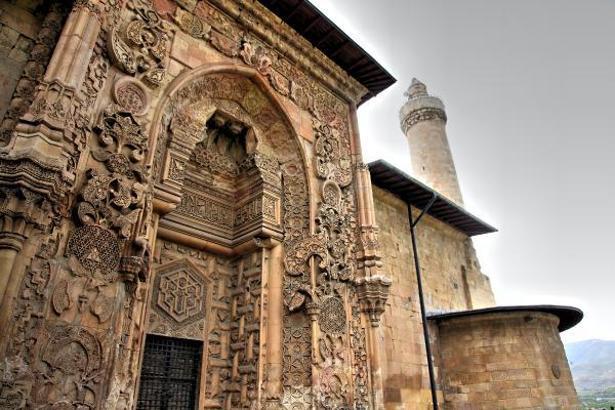 UNESCO listesindeki Divriği Ulu Cami'nin restorasyonu yeniden başlıyor