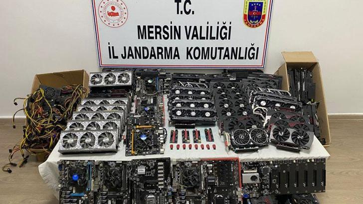 Kaçak yollarla getirdiği 3 milyon TL'lik cihazlarla kripto para üretirken yakalandı