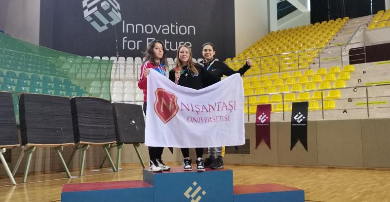 Nişantaşı Üniversitesi Okçuluk Salon Türkiye Şampiyonası finalinden 4 büyük galibiyetle döndü