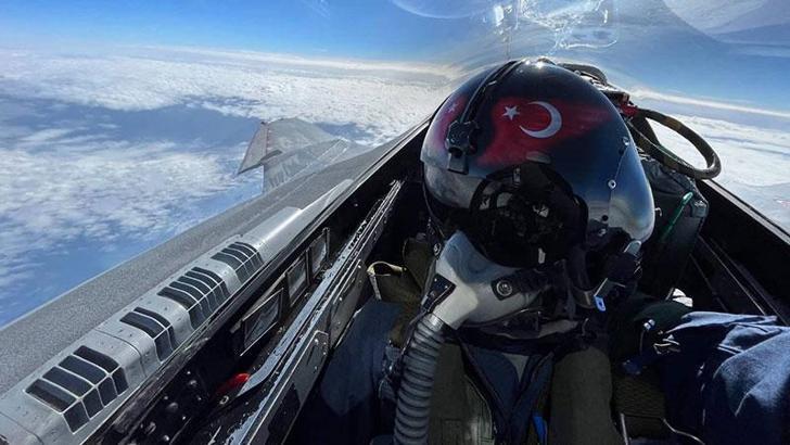 Hava Kuvvetleri Komutanlığı'ndan eğitim uçuşu