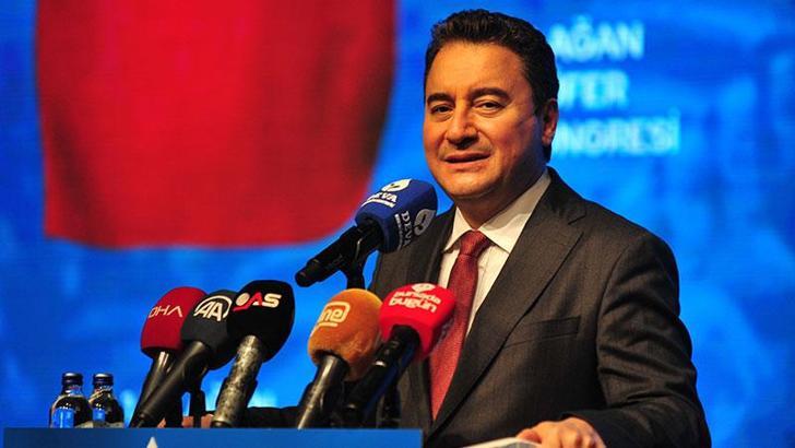 Babacan: Türkiye'nin Cumhurbaşkanı, hala Ukrayna ile ilgili net tavrını ortaya koyamadı