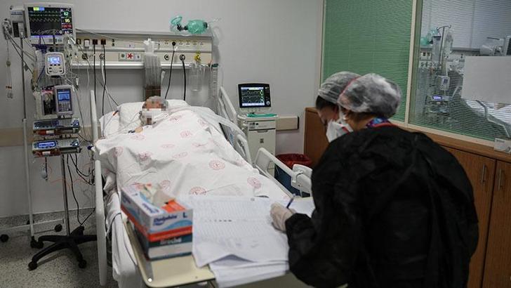 Koronavirüs salgınında günlük vaka sayısı 59 bin 885 oldu