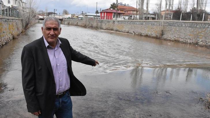 Kuruyan Tecer Irmağı, yağışlarla yeniden hayat buldu