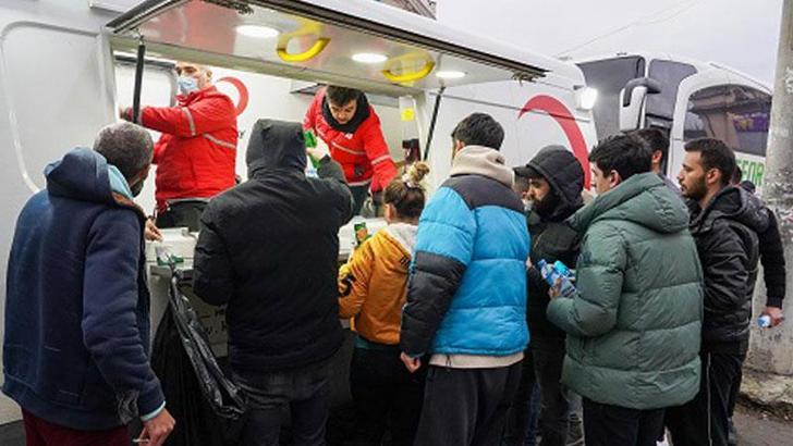 Kızılay’dan Ukrayna’ya insani yardım malzemesi desteği