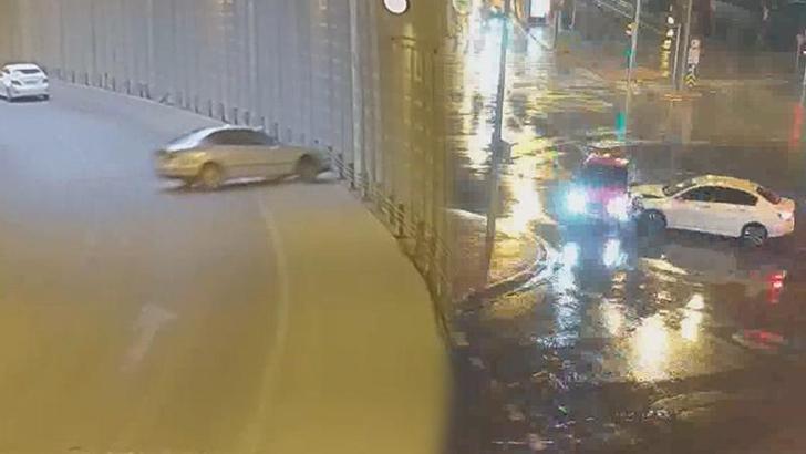 Trafik kazaları kameraya yansıdı