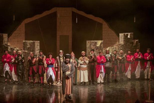 'Lâl' tiyatro oyunu Sivas'ta sahne aldı