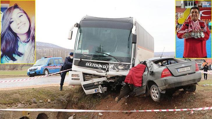 İşçi servis otobüsü ile otomobil çarpıştı: 3 ölü, 1 yaralı