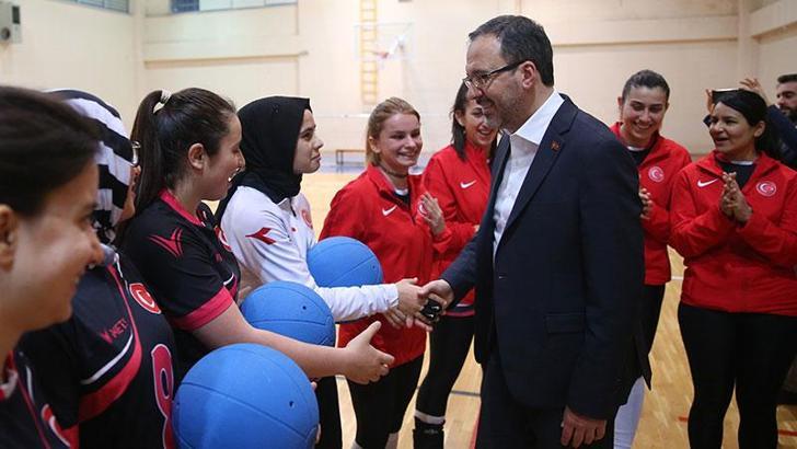 Gençlik ve Spor Bakanlığı'ndan anlamlı 'Dünya Kadınlar Günü' paylaşımı