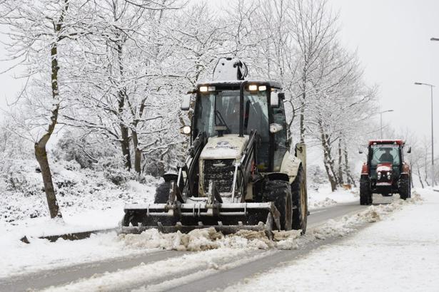 Şile’de ekiplerden ‘karla mücadele’ mesaisi