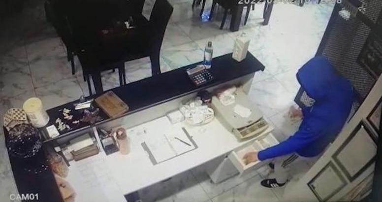 Tekirdağ'da cep telefonu ve kasadan para hırsızlığı kamerada