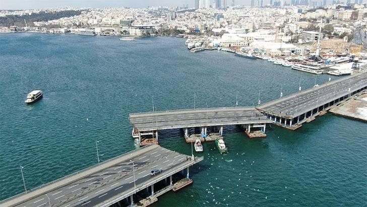 Unkapanı Köprüsü açılıp kapatılarak tamir edilmeye çalışılıyor