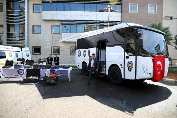 Adana’da mobil kriminal inceleme aracı ‘Kıraç’ göreve başladı