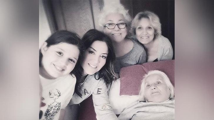 Aşkın Nur Yengi'nin annesinin cenazesi İstanbul'a götürüldü