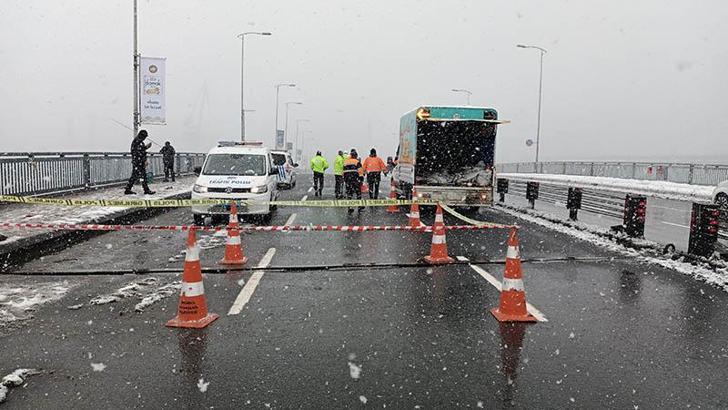 Unkapanı Köprüsü tek yönlü olarak trafiğe kapatıldı
