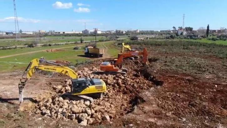 Döşemealtı Devlet Hastanesi inşaatında ilk kazma vuruldu