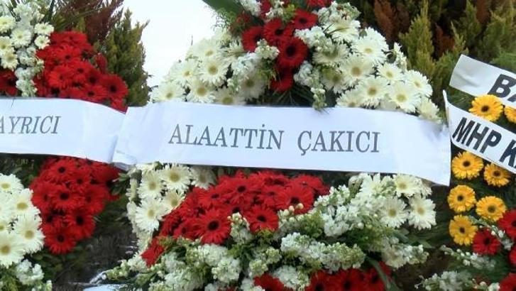 MHP'li Mehmet Bülent Karataş'ın annesi son yolculuğuna uğurlandı