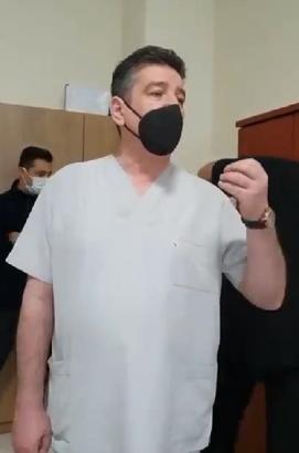 Başhekim ve grevdeki doktorlar arasında tartışma çıktı