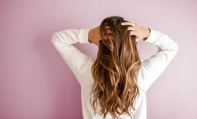 Uzmanı uyardı: Duygusal travma ani saç kaybına neden olabilir