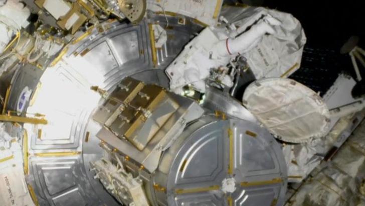 NASA astronotları ‘uzay yürüyüşüne’ başladı
