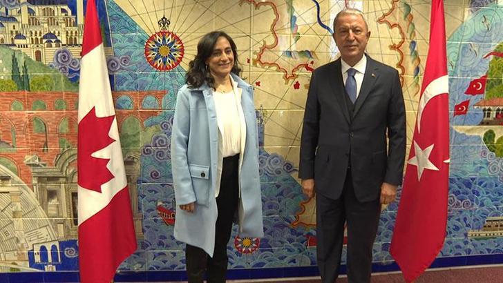 Bakan Akar, Kanada Savunma Bakanı Anita Anand ile görüştü