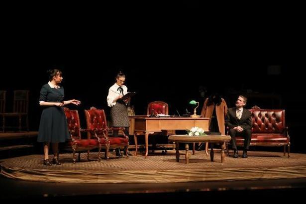 ‘Vali Hanım’ oyunu ilk gösterimini gerçekleştirdi.